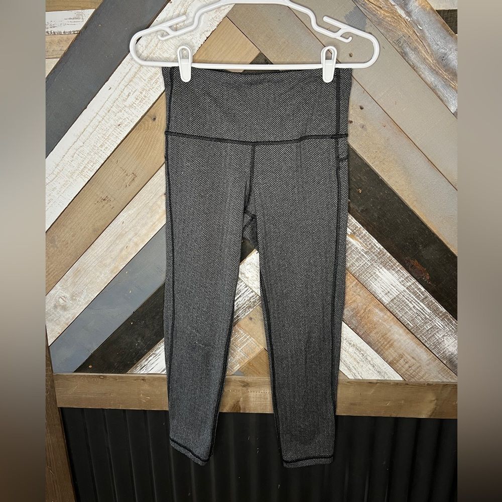 GAP Black and Gray High-Rise Leggings